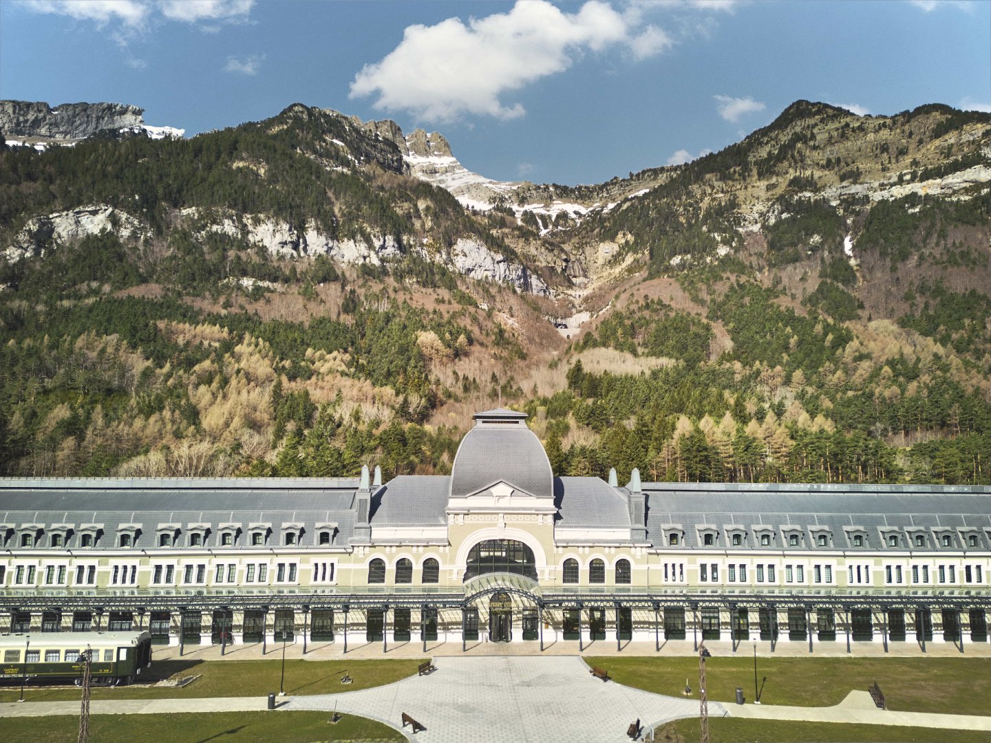 TREN DE ARTOUSTE, PIRINEO ARAGONÉS Y PAMPLONA